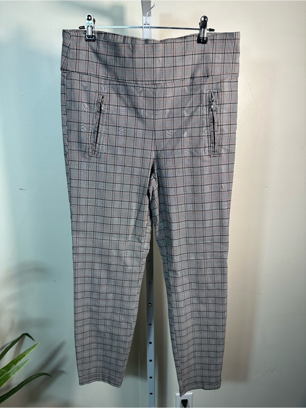 B30. Soho Black and Gray Glen Plaid Dress Pants